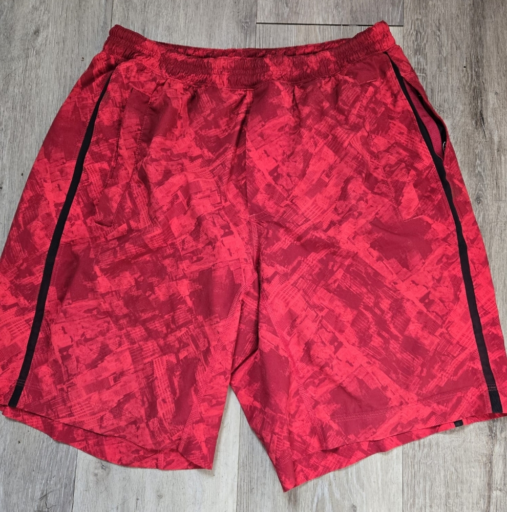 Lululemon Pace Breaker Shorts Size Medium Color Red